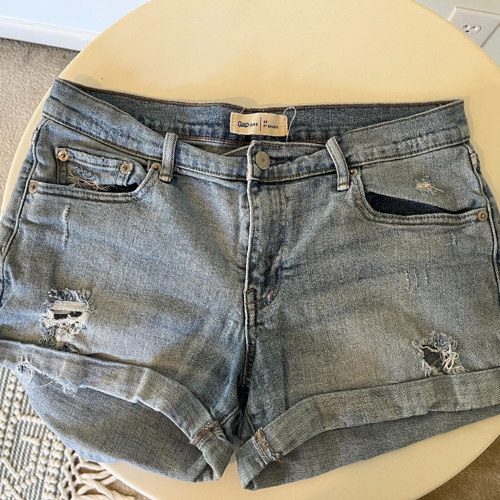 Gap women's 1969 3" denim shorts size 29